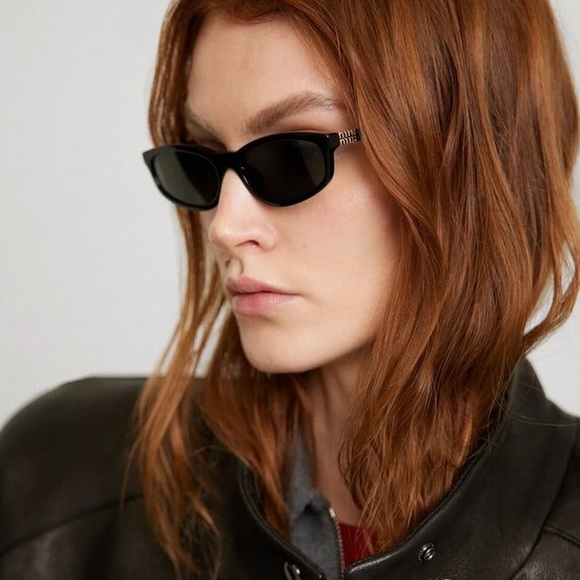 Miu Miu Sunglasses Women's Regard oval - Picture 4 of 11